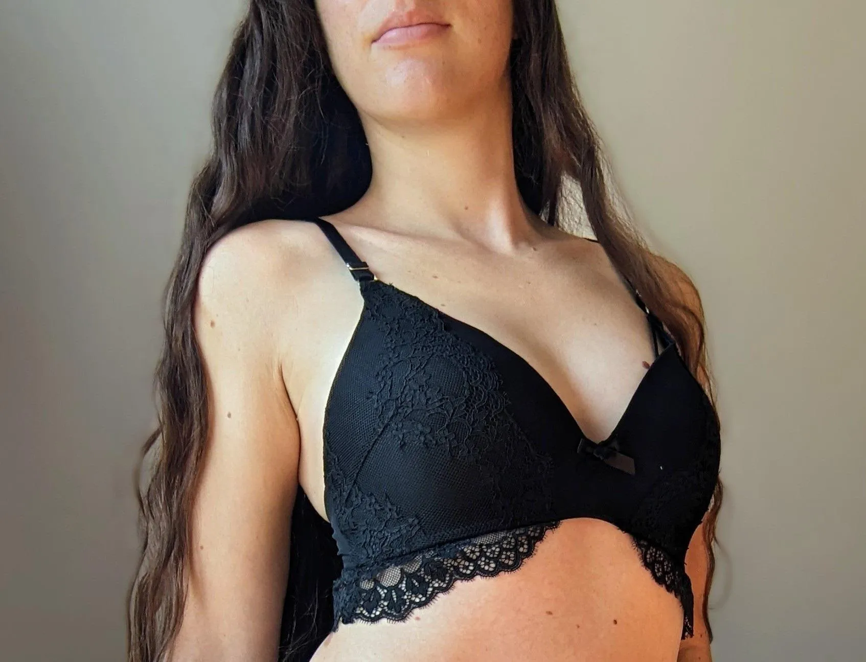 Best lacy black bra without underwire [IRTR]