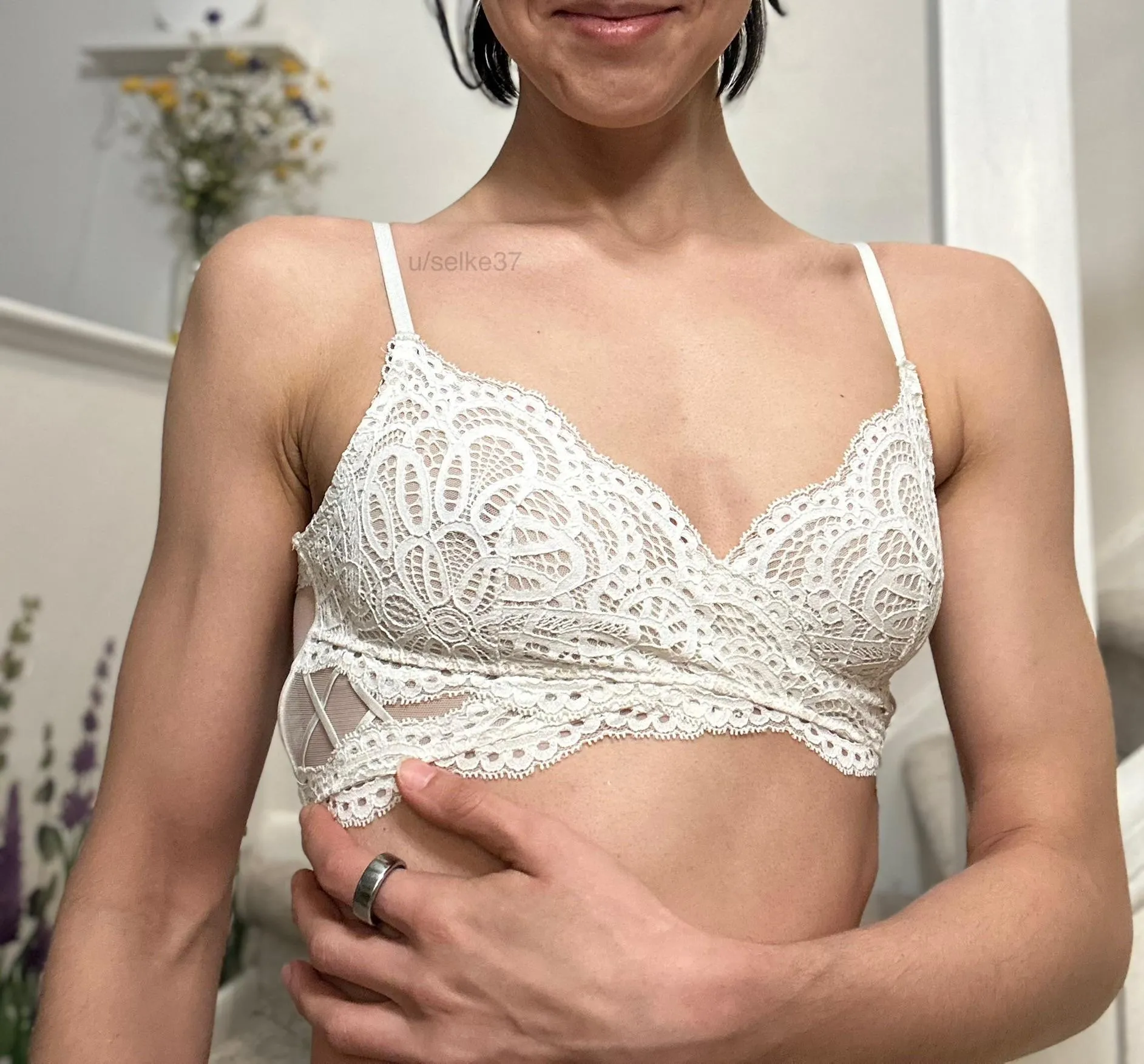 dainty white lace VS bralette [IRTR]