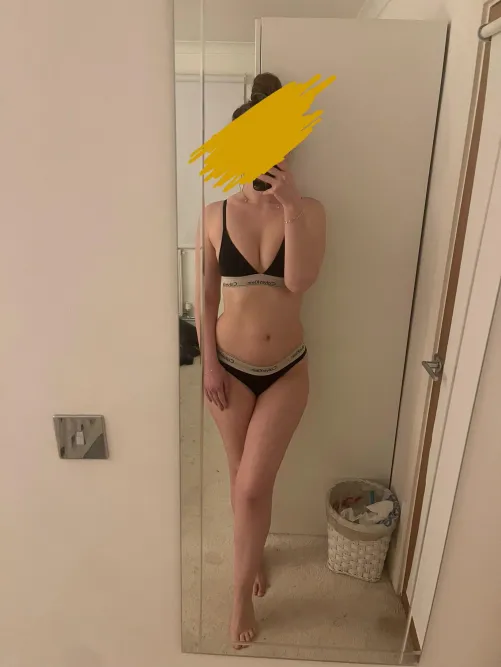 Just a real girl in her comfy set (f)