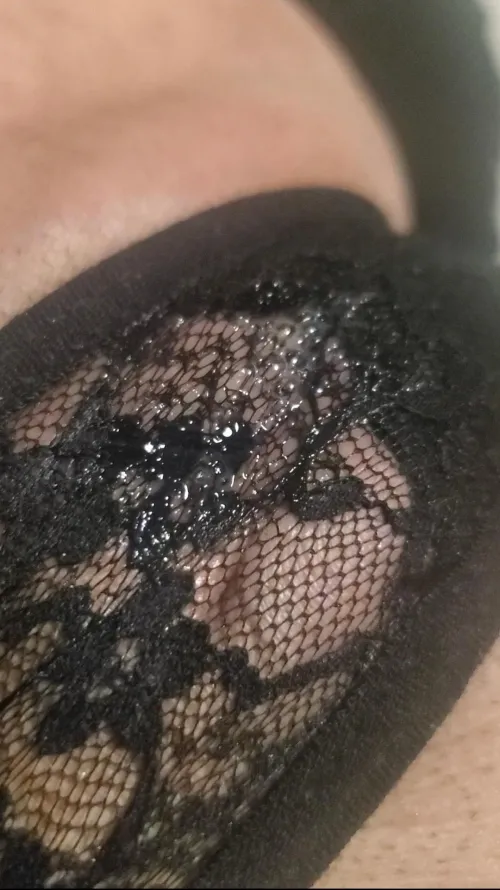 Bubbling honey through lace.