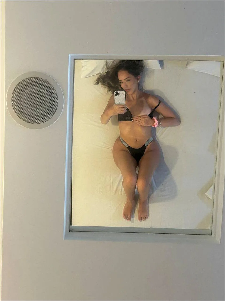 I can wait for you whole day in this position only because I'm horny 18yo latina