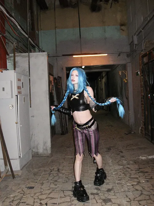 Jinx [League of Legends] by lilmollypill