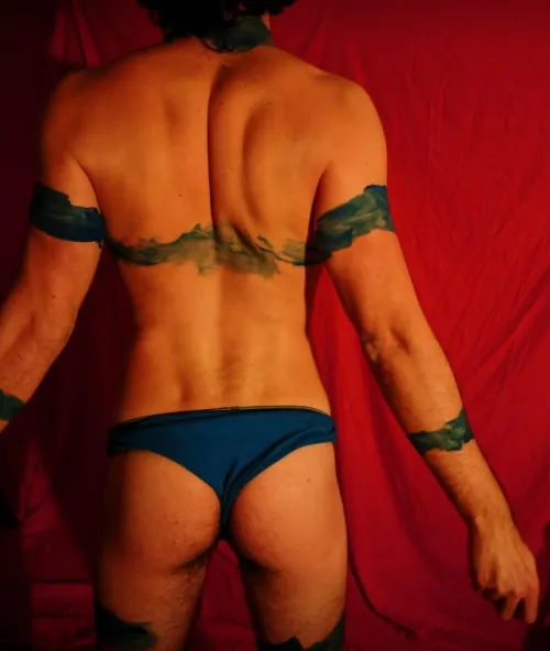 Love to match the paint color to the cloth and just feel sexy