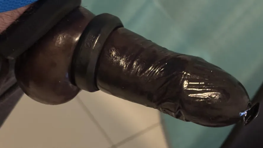 [m] my best cockring.