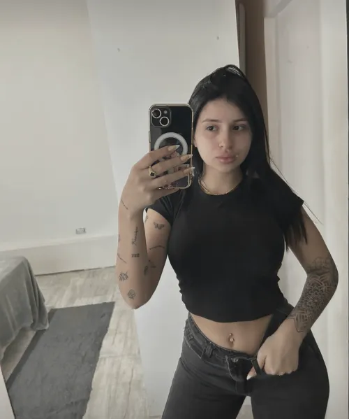 Who would say I'm a obedient doll during night