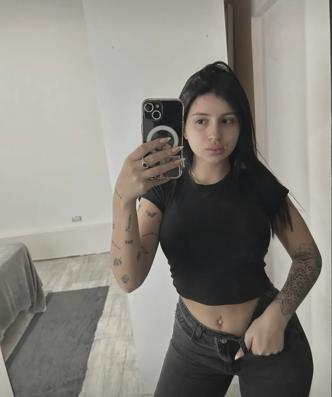 Who would say I'm a obedient doll during night