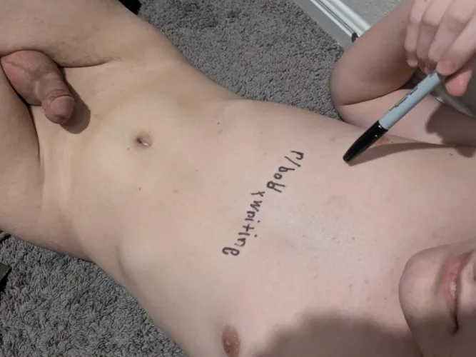 I messed up this writing, but I promise to do better next time... what should I write on myself? ;3