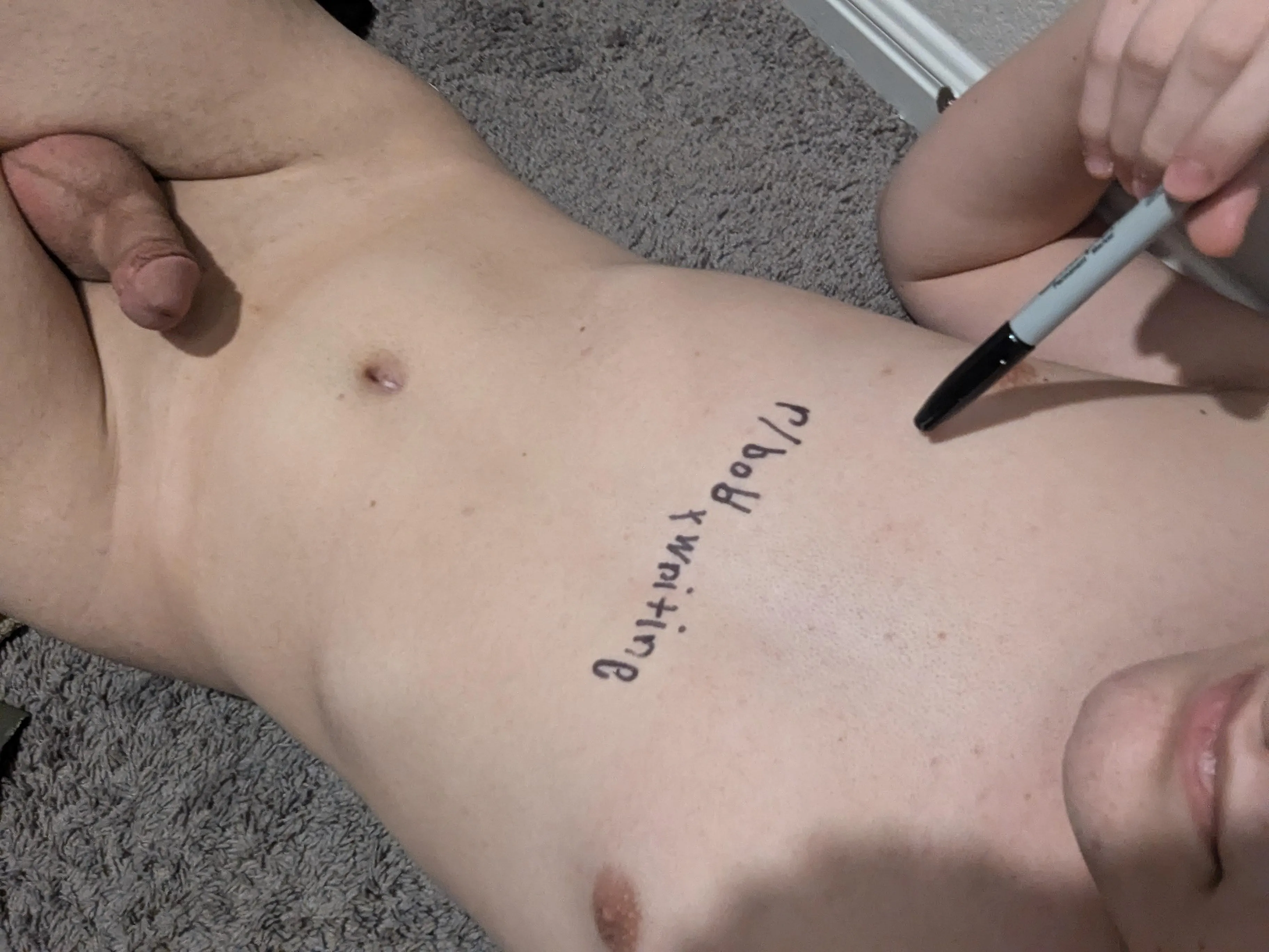 I messed up this writing, but I promise to do better next time... what should I write on myself? ;3