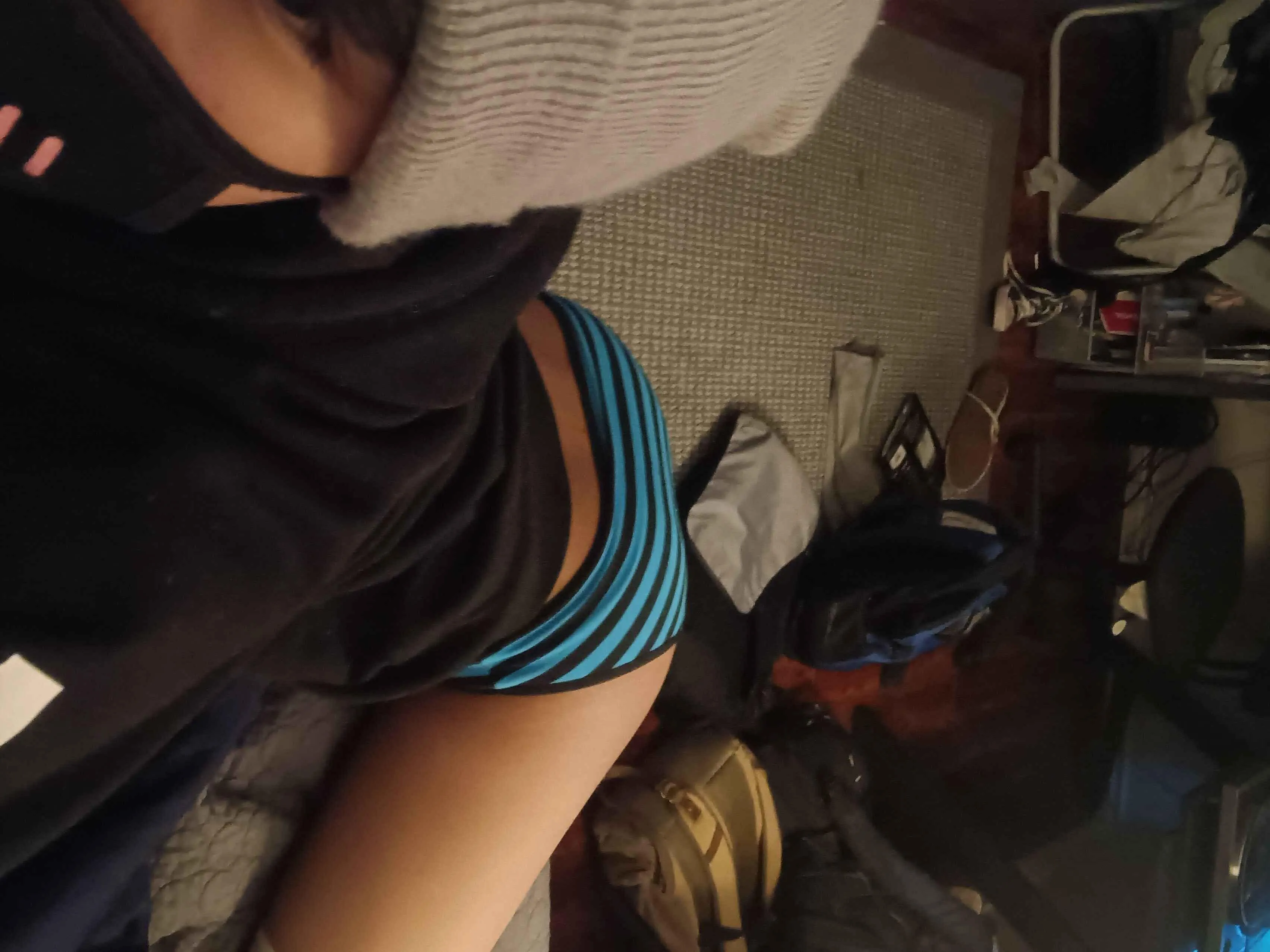 I’m gunna tickle you ;3