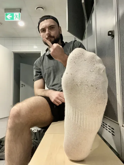 Love showing my socks off at the gym [26]