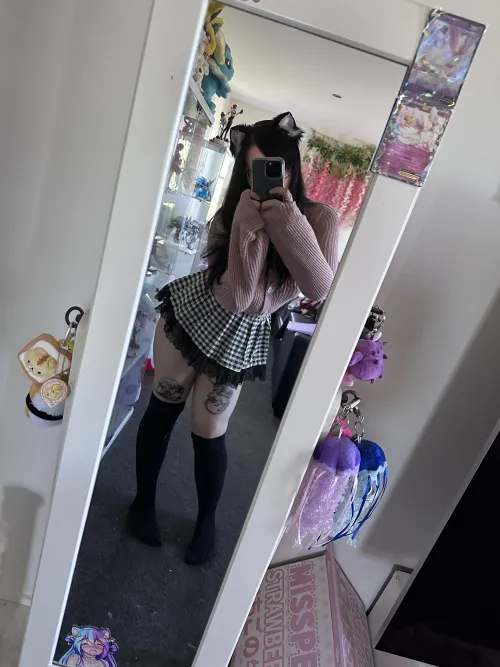 My application to be your thick goth gf