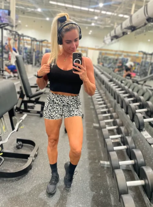 never skip a gym day (oc)