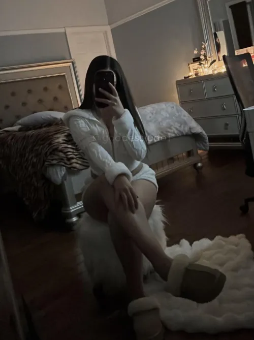 you’ll worship every inch of my body, then you’ll hand over ur wallet and watch me fuck it