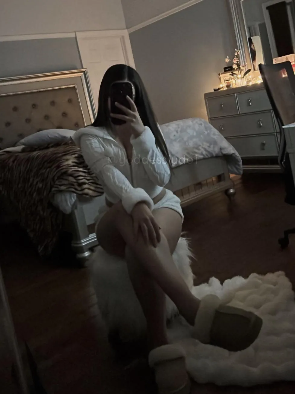 you’ll worship every inch of my body, then you’ll hand over ur wallet and watch me fuck it