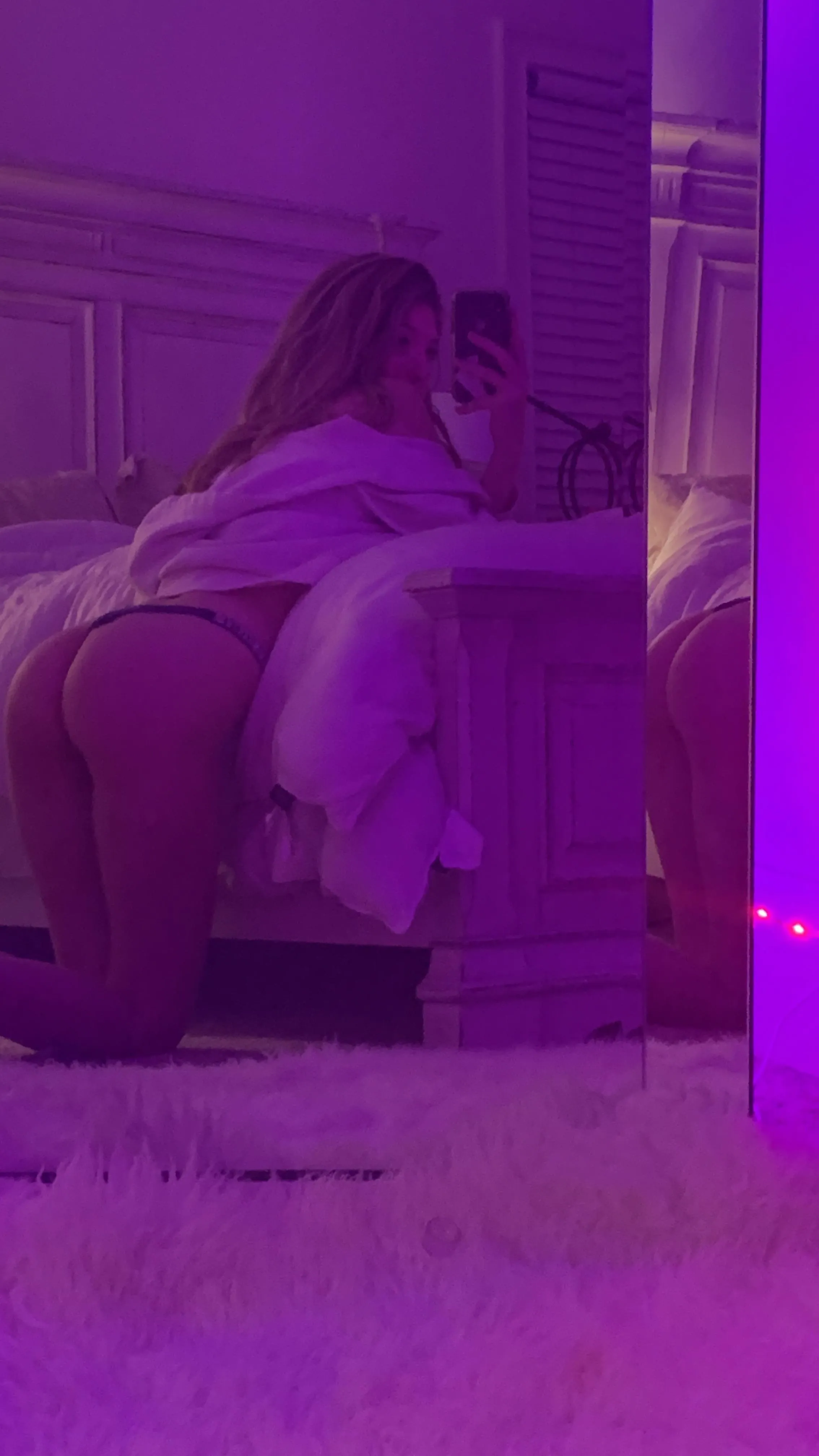 [24/24] [F4M] [Florida] Unicorn searching for an experience babie