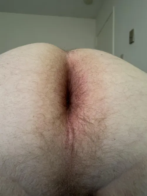 32m. I need a man’s dick in me so bad. Stretch me. And DM me.