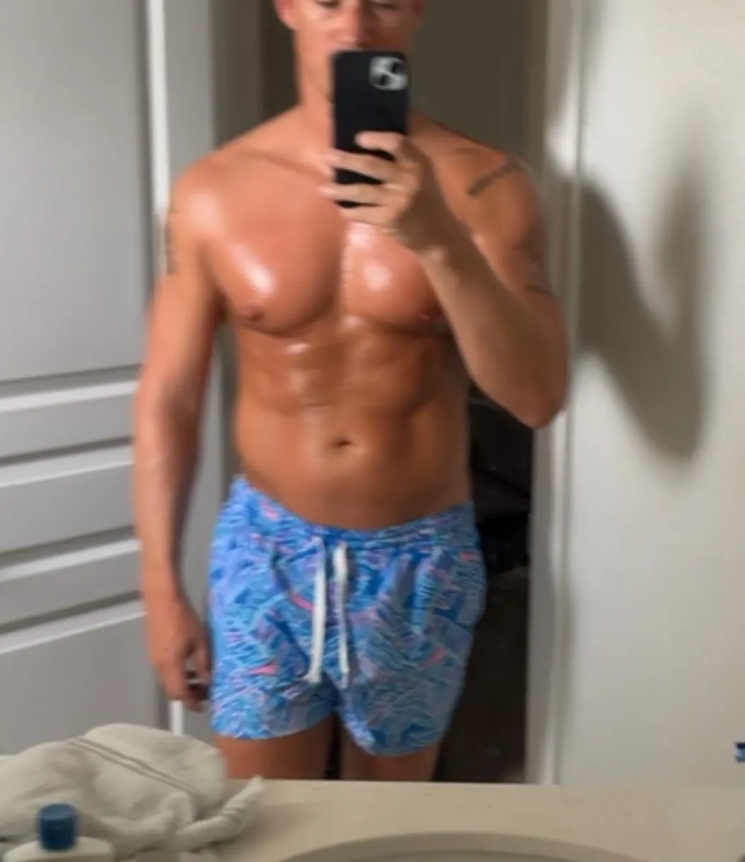 37/M [m4f] m4mf down town OKC hotel suite for a week