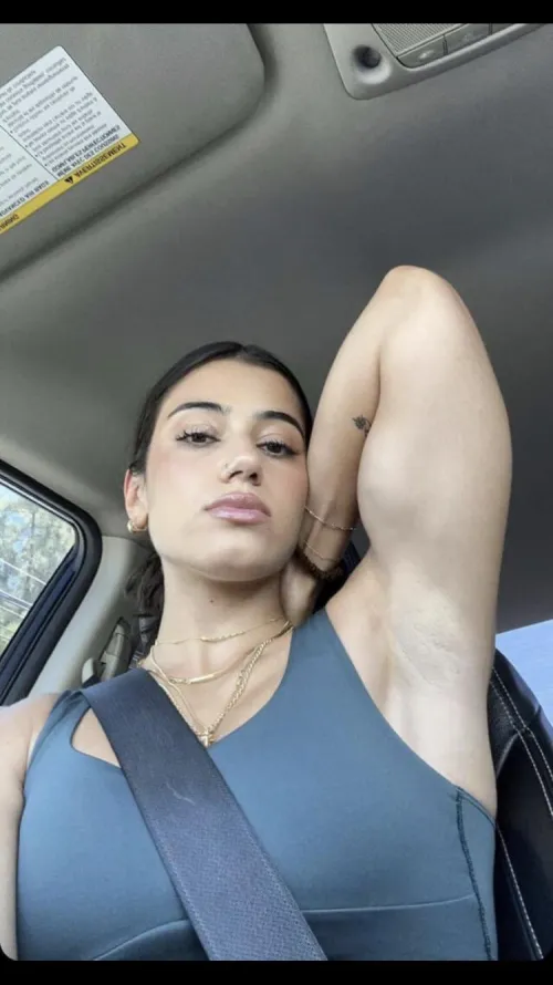 I always come back to this pic it’s so good