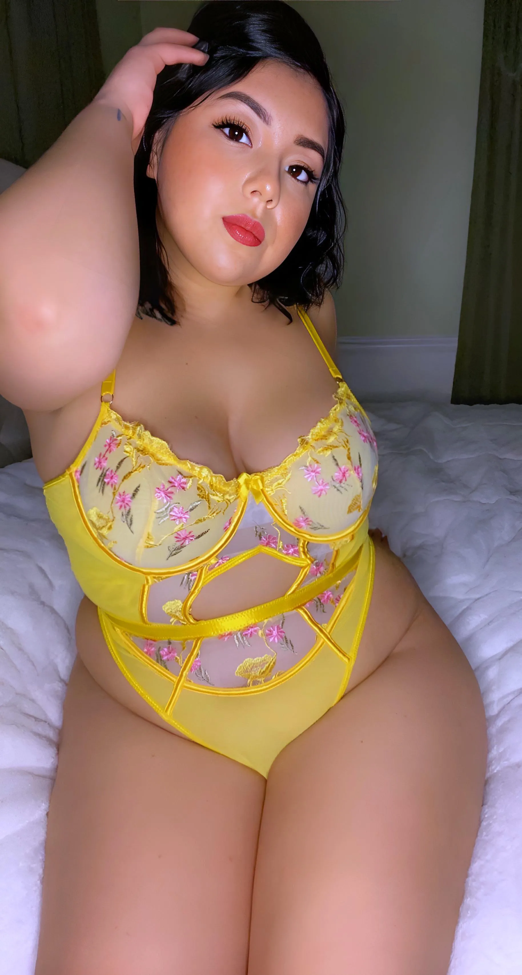 I just love a man massaging my curves as he fucks me and cums in my pussy