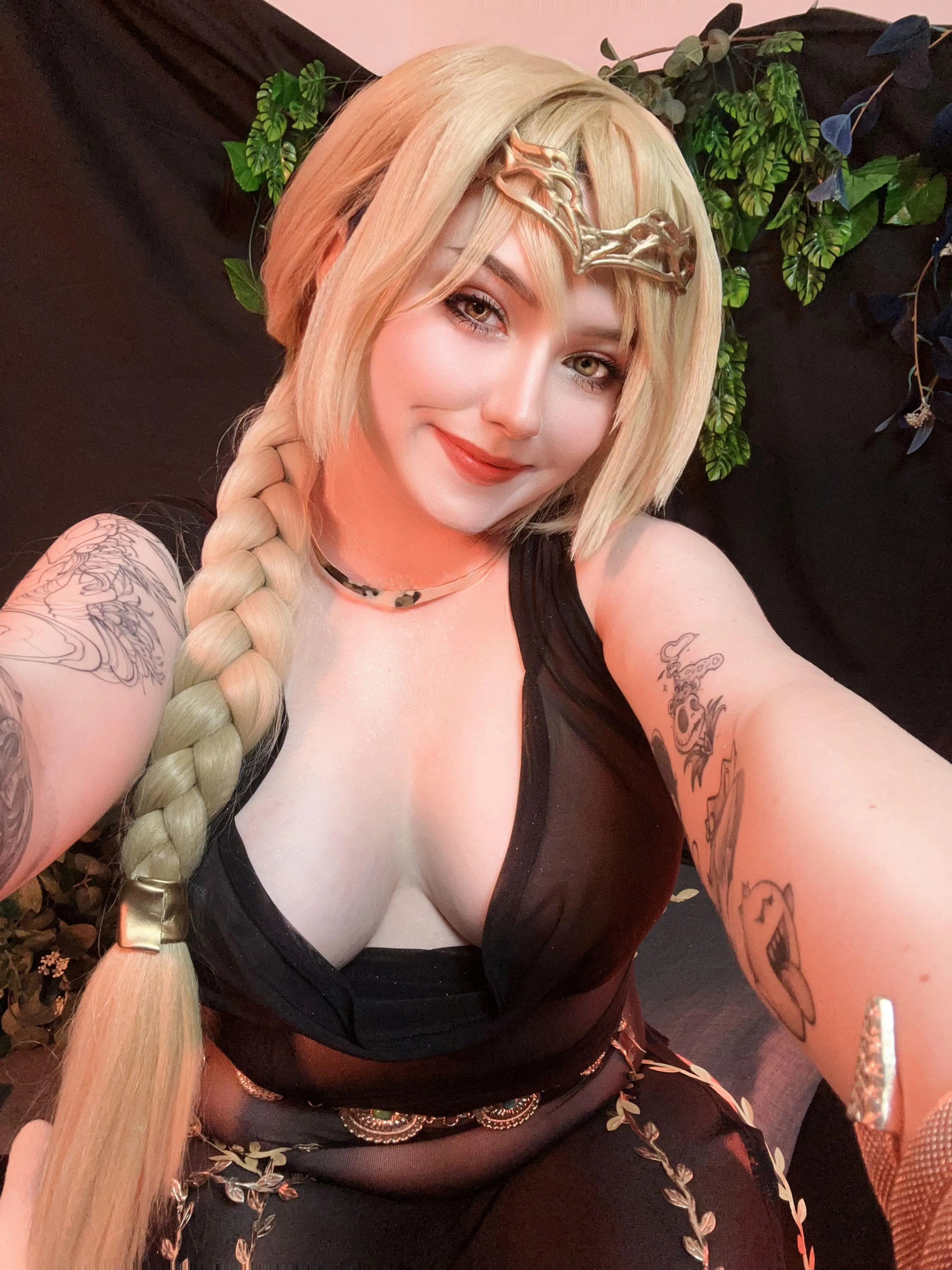 Kuroitsune as your Queen Marika