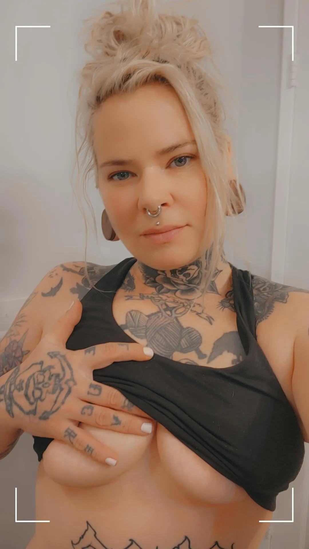 *Nina Simones 'feeling good' plays in the background*