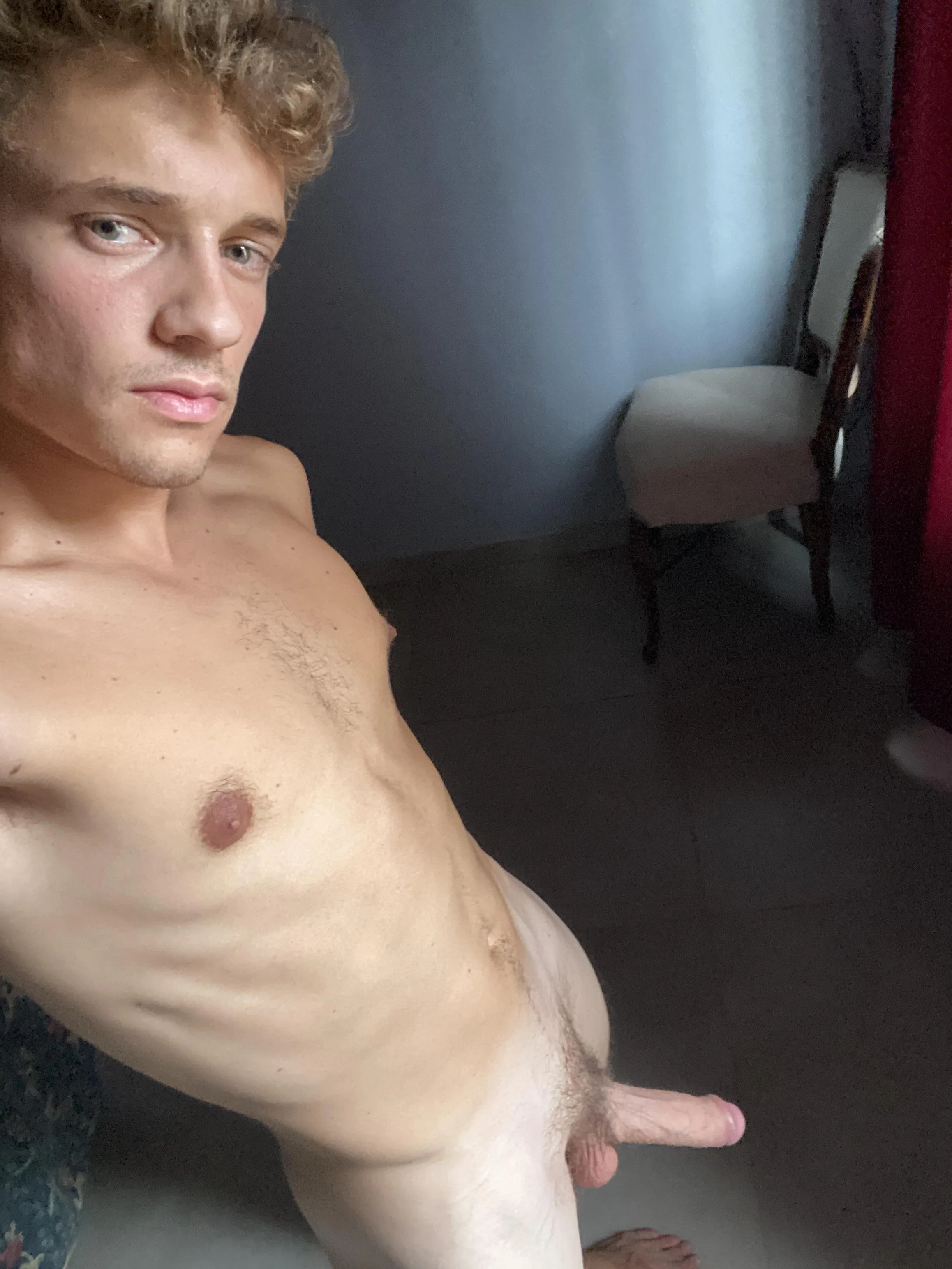 say “yes” if u would agree to receive my nudes