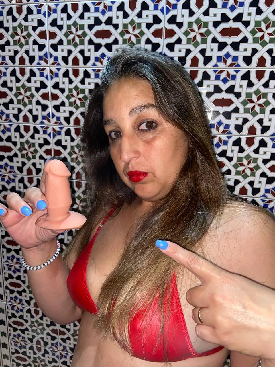 1I will be your goddess and you will be gladly humiliated by your small gifts.