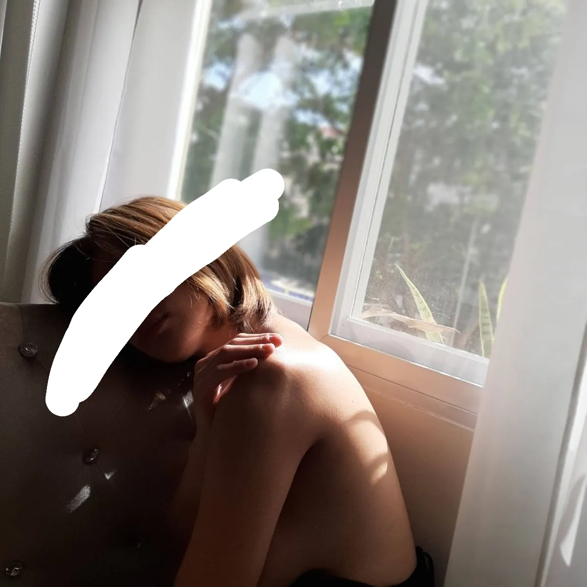 Fiancé enjoys your obsession with her. Keep going