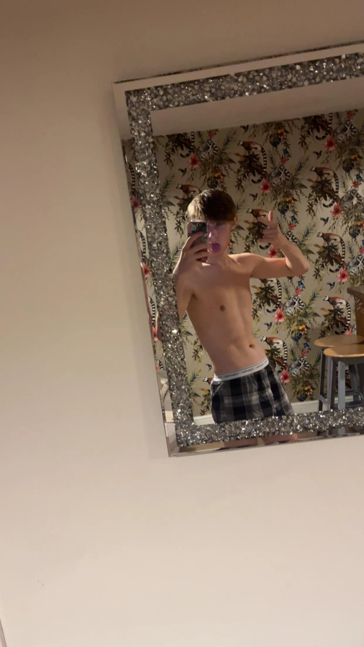 Who wants to worship a cruel twink cash master. Let me drain ur wallet as I tell u how I’m better than you