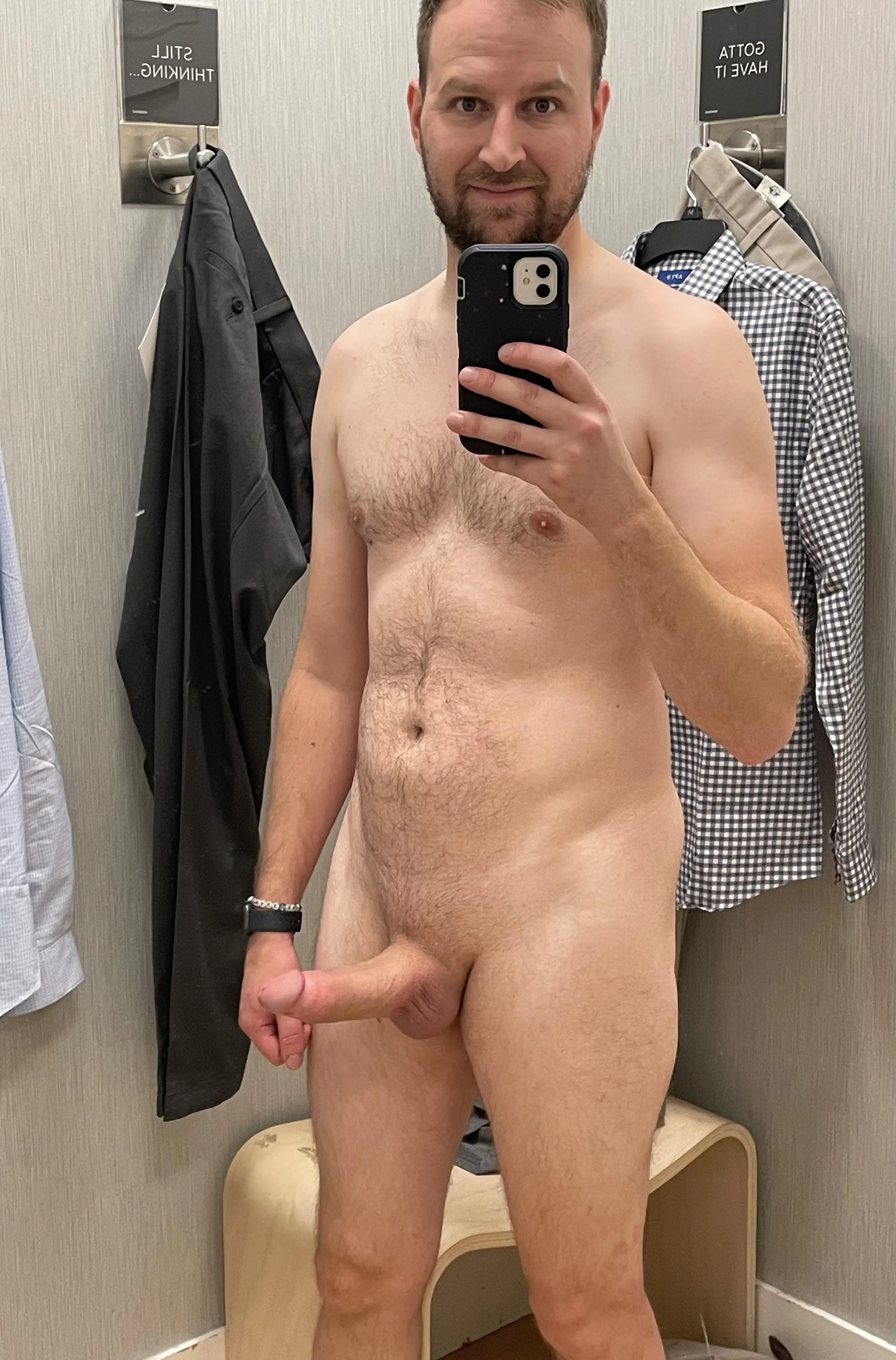 35 bi, dressing room selfie