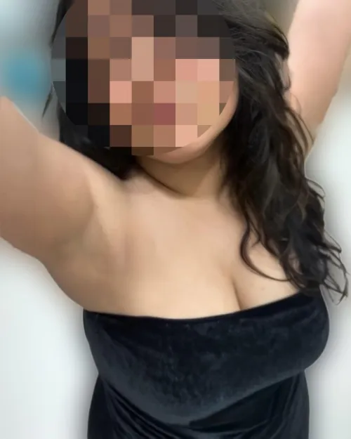 A dress that gives quick access for a quickie and spit roast.