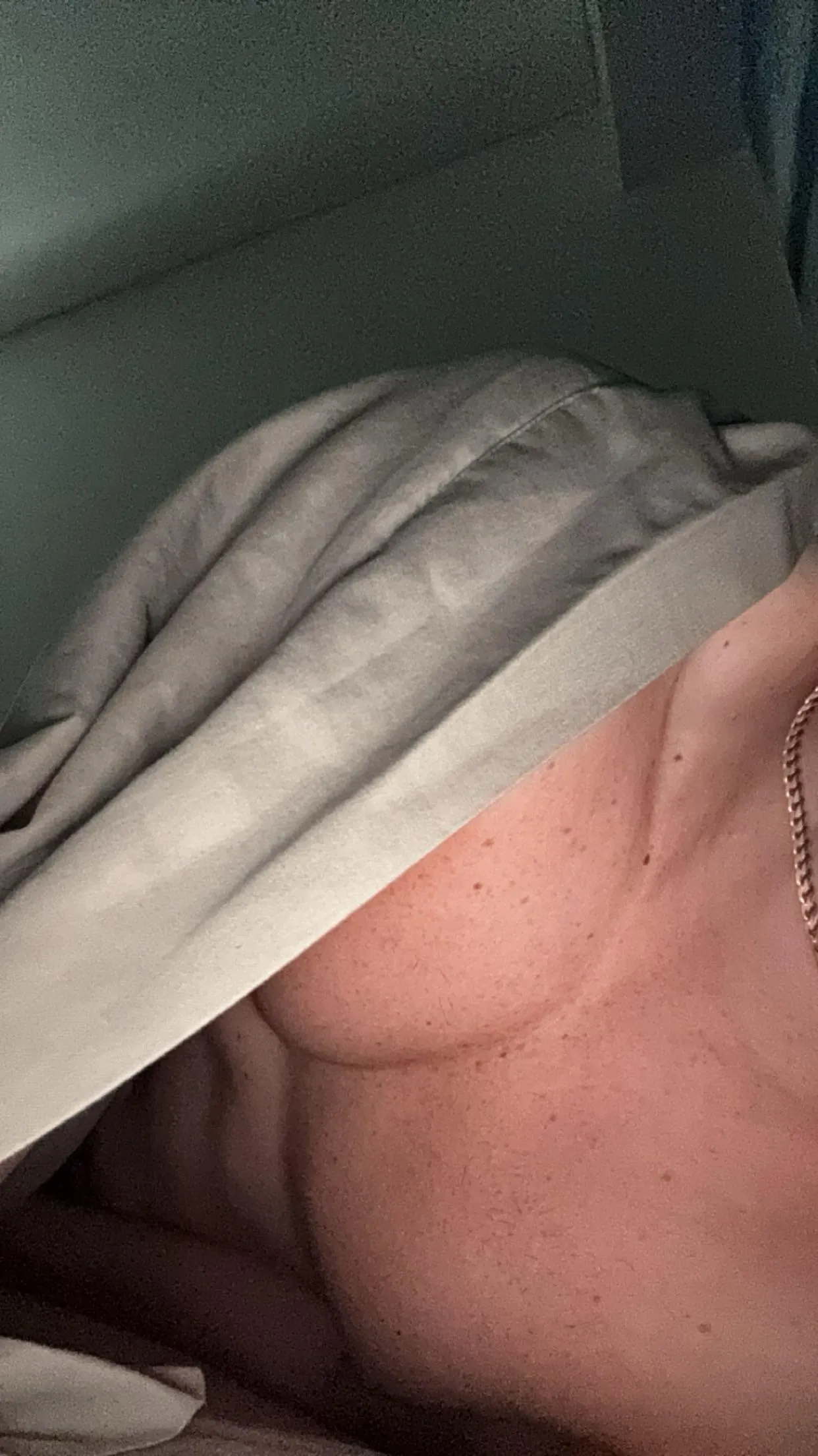 Fit Aussie young guy hosting in Tugun. Fit guys hmu