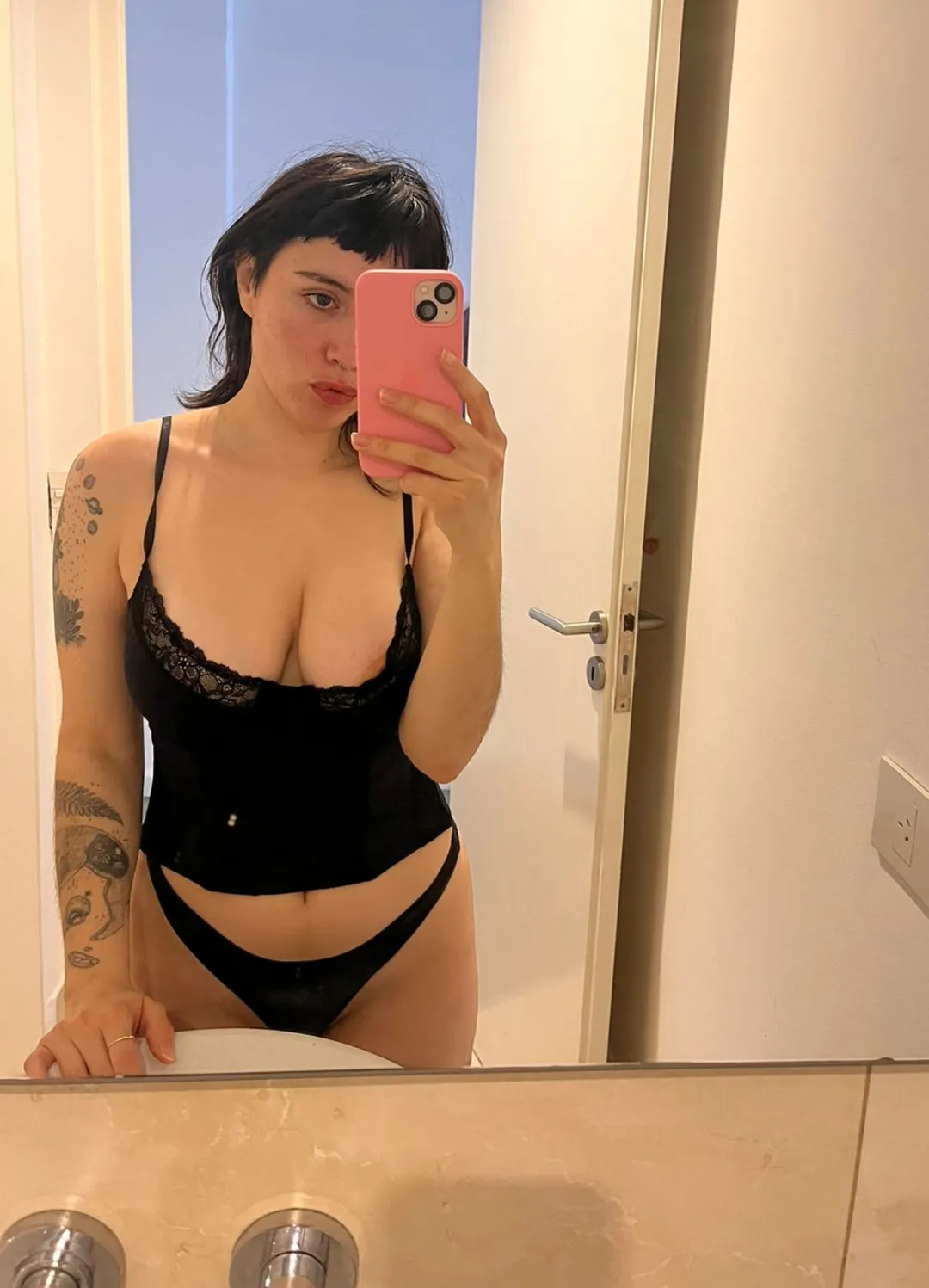 If you're less than 7 inches, be ashamed and tell me.