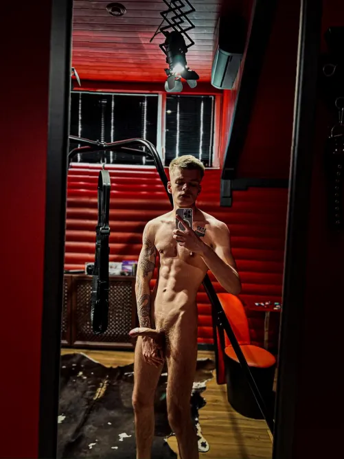 Looking for fans of uncut college guys