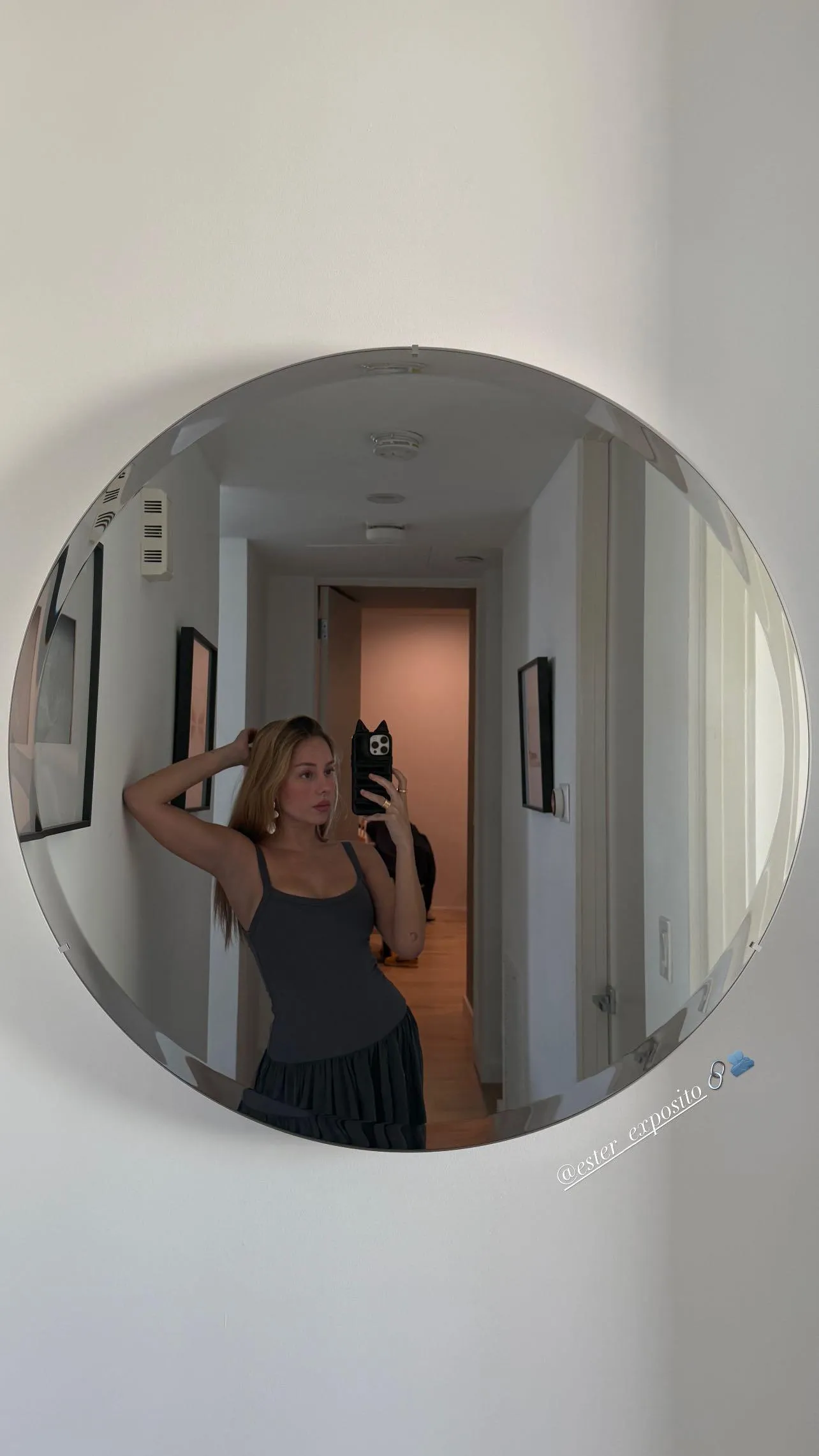 Mirror selfie dic 24