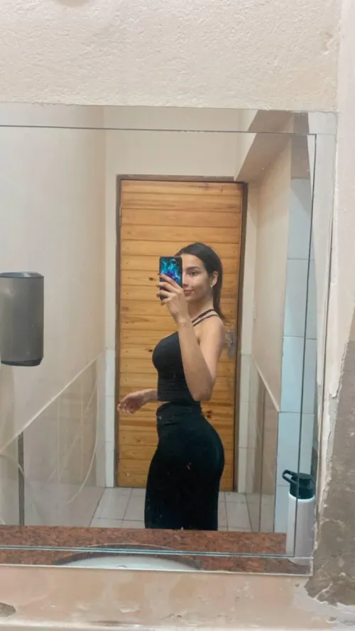 My leggings look cuter on my butt