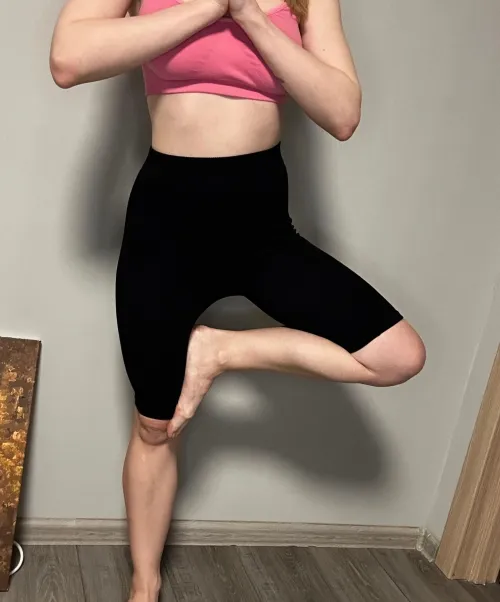 My workout top goes perfectly with leggings