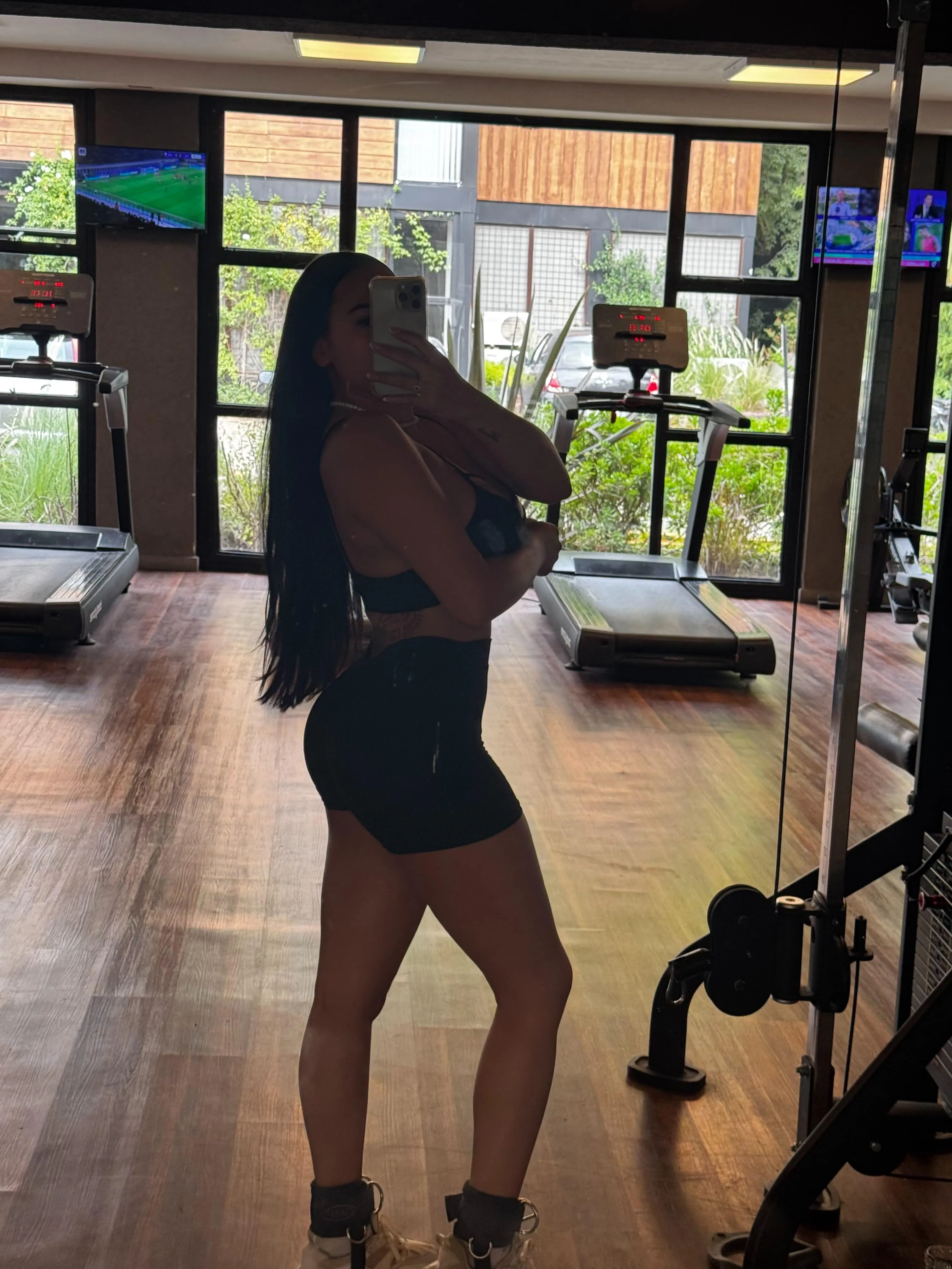 Tight leggings for my workout today