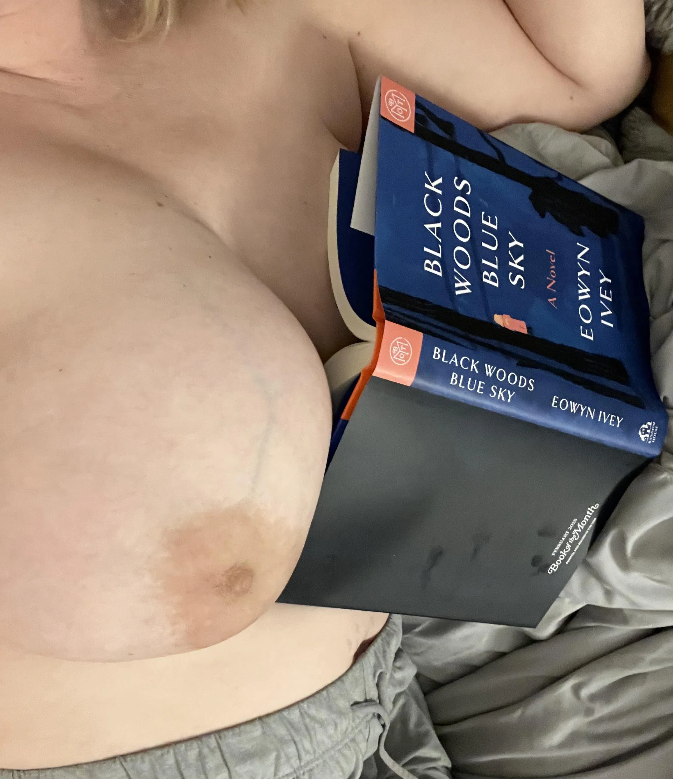 Who enjoys a good book in bed?