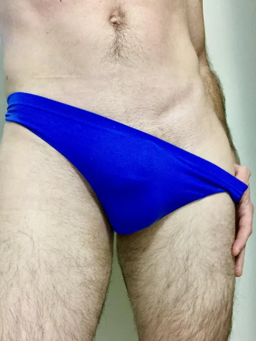 Who wants to cum with (m)e tonight