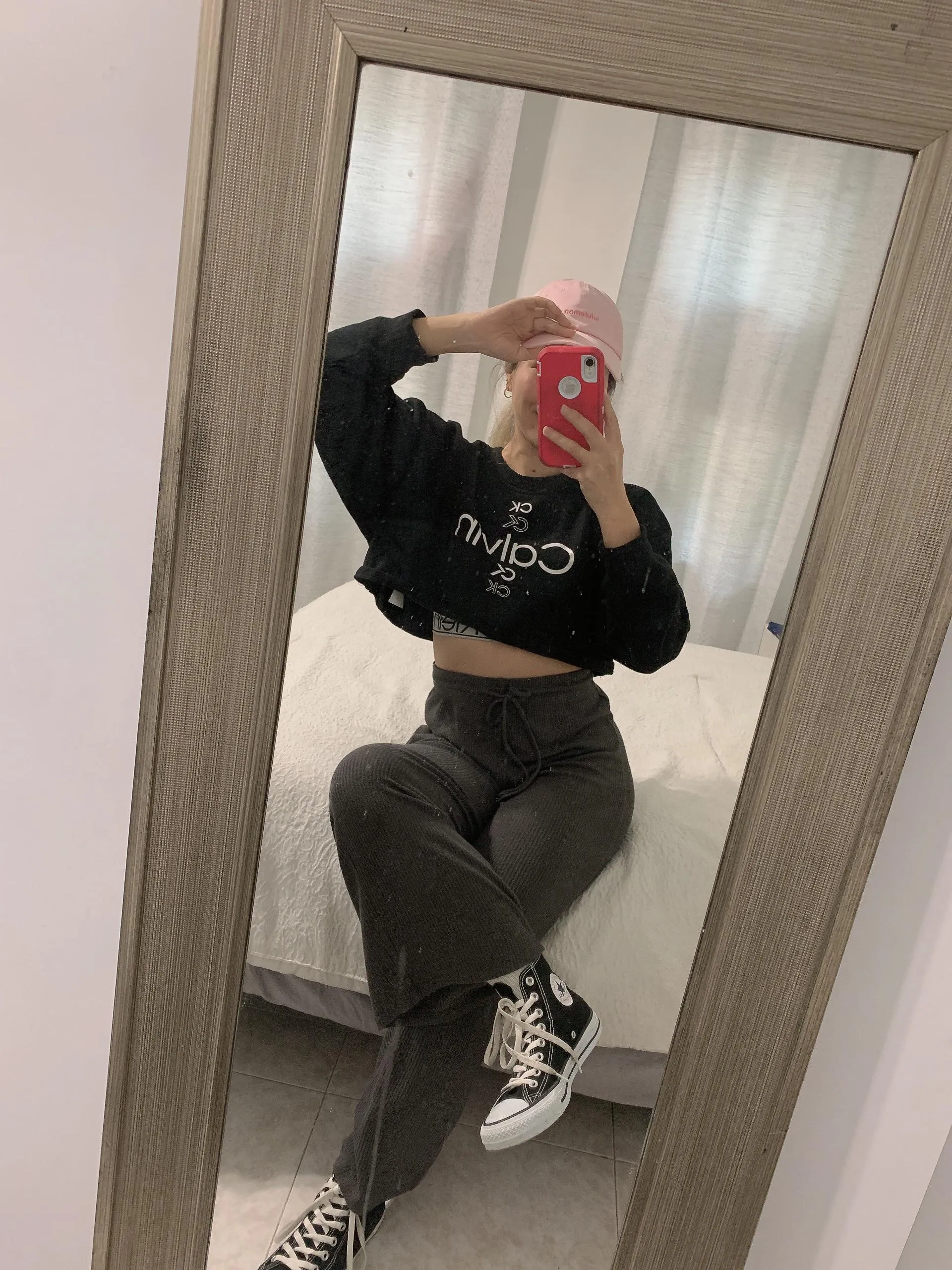 Comfy Saturday with my black chucks