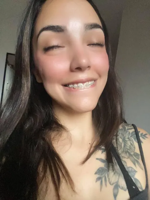 Fun fact, since my braces i didn't give oral yet irl