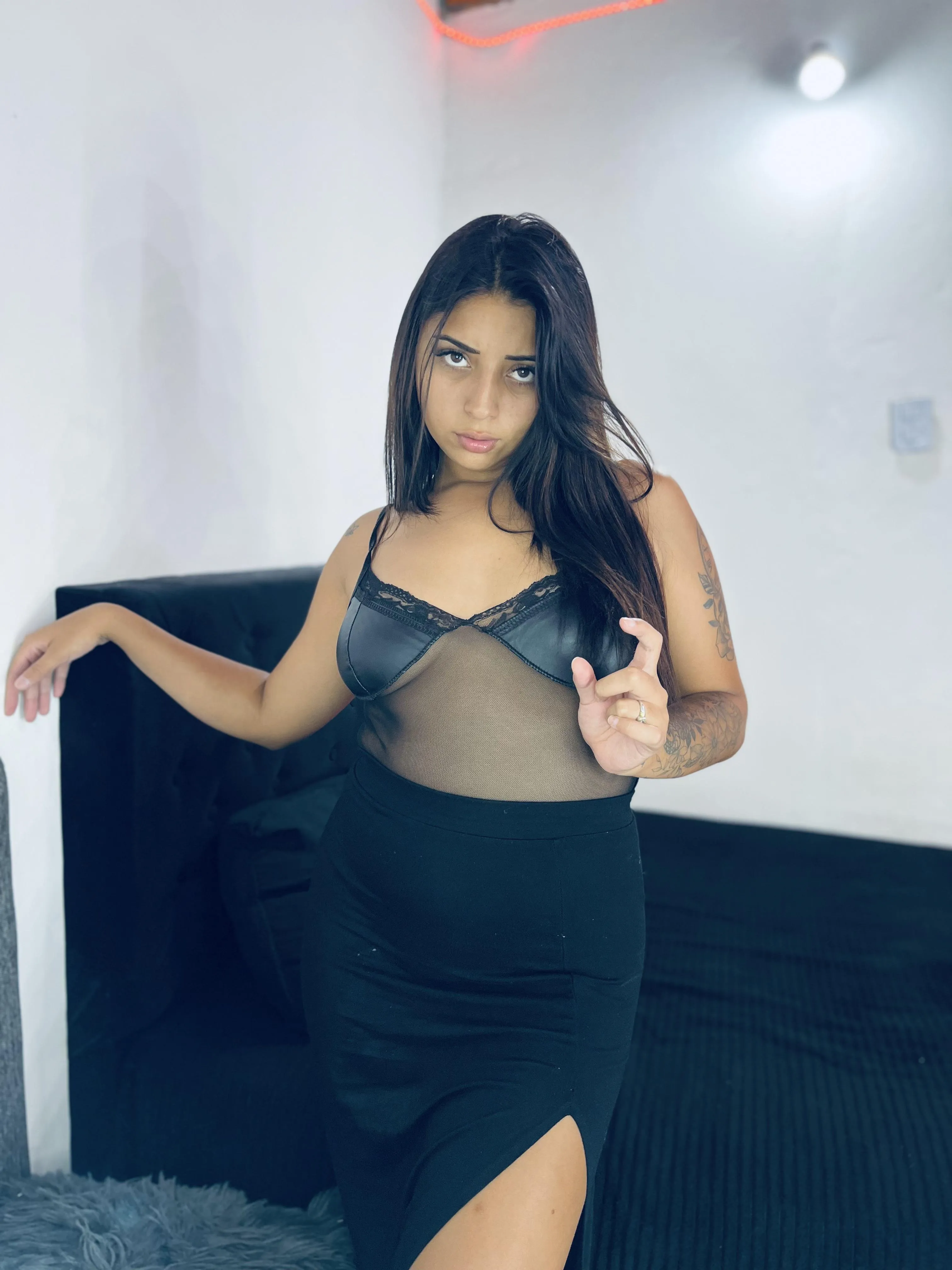 I want to see that micro penis and have a laugh.