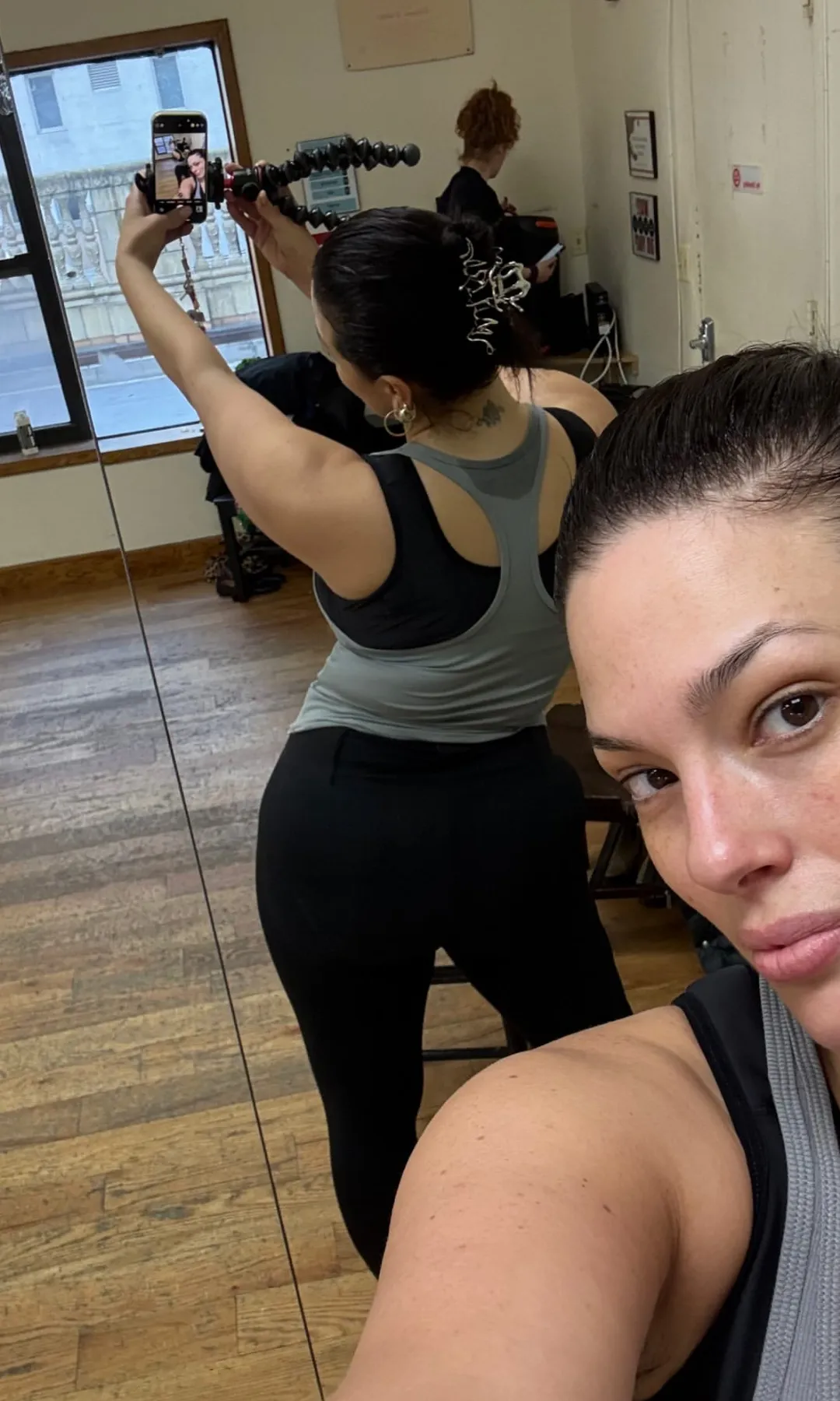 Im convinced Ashley knows about this subreddit... so much ass content in recent days