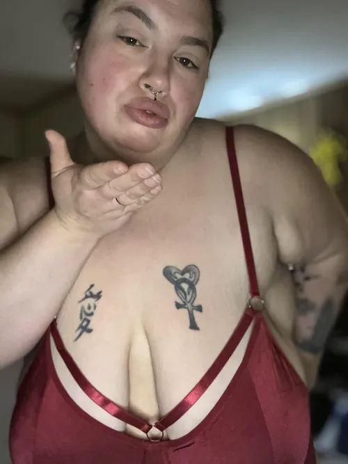 [Selling] Available now for [sext] [pic] premade [vid] [gfe] and [rate]. Just a BBW wanting fun!