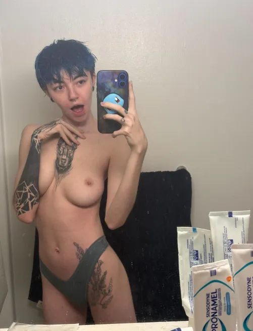 your gamer gf who walks around in panties all day