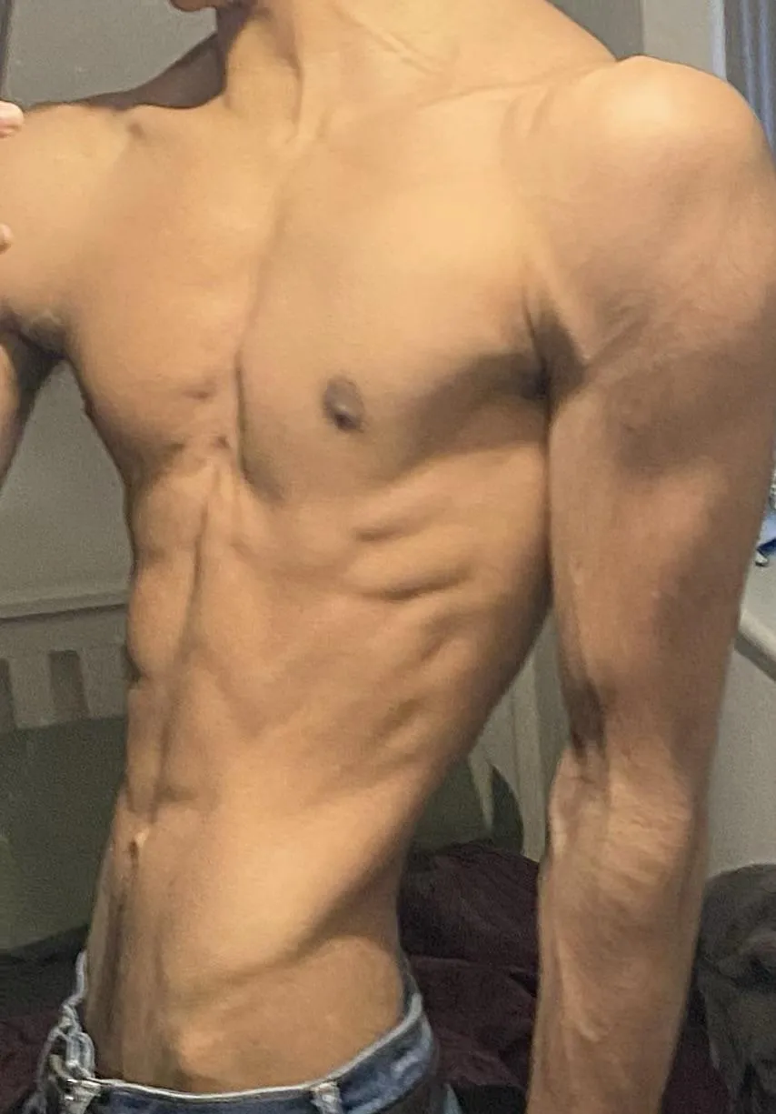 [18] 6’5 and lean heh