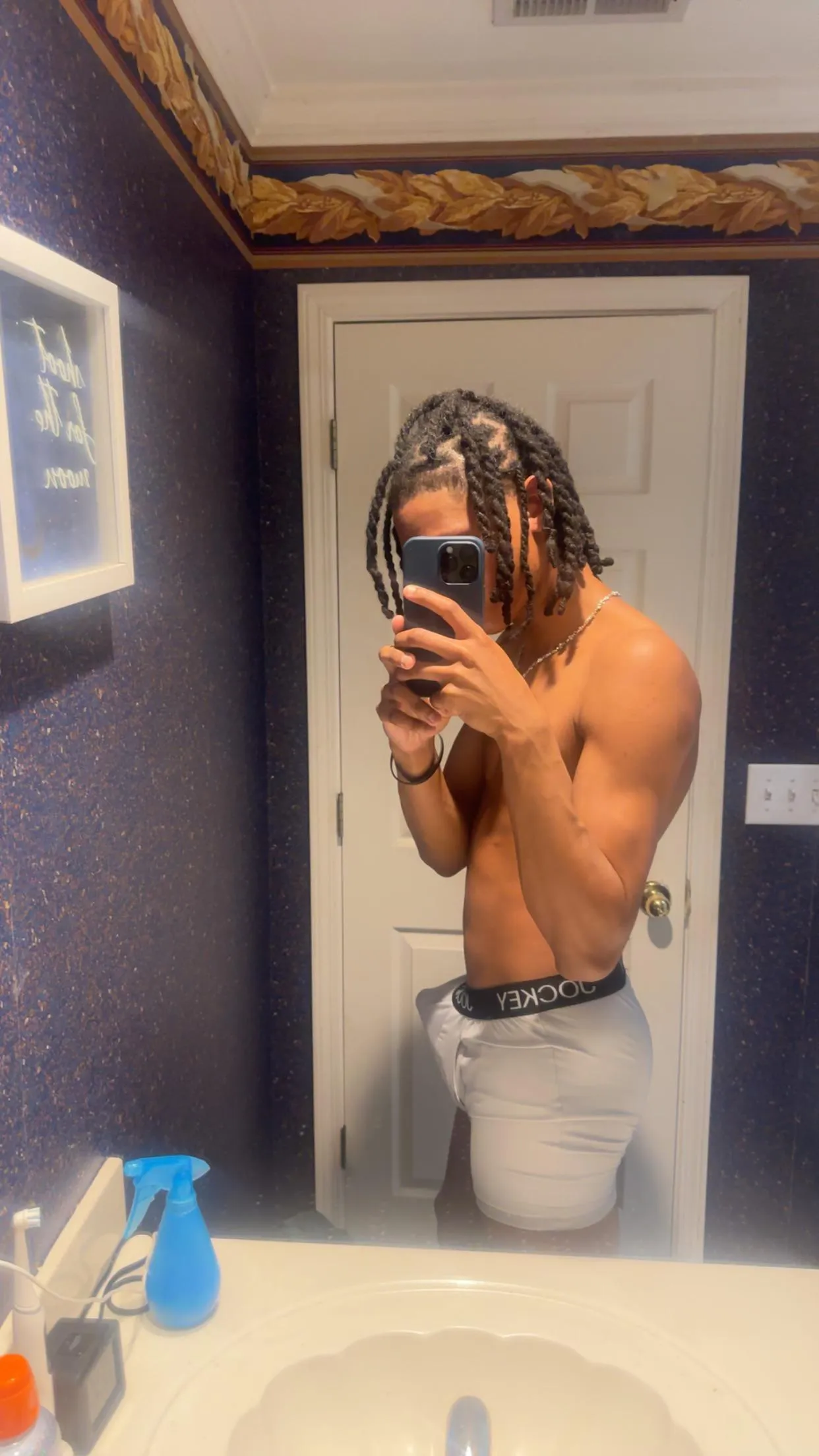 18, white bros my age hmu w face @jaysonfulmill