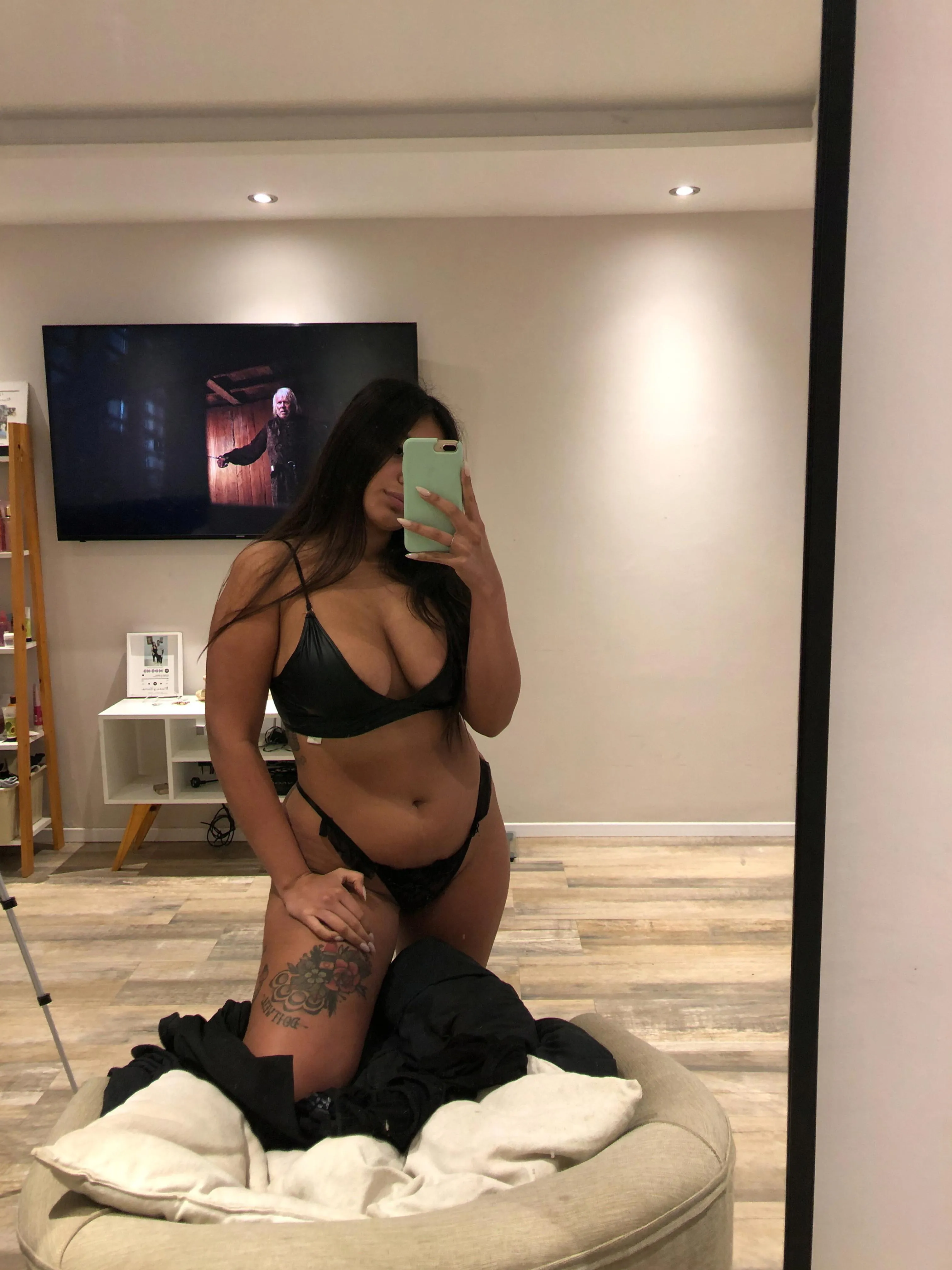 19F Weekend’s here, who’s keeping me busy?