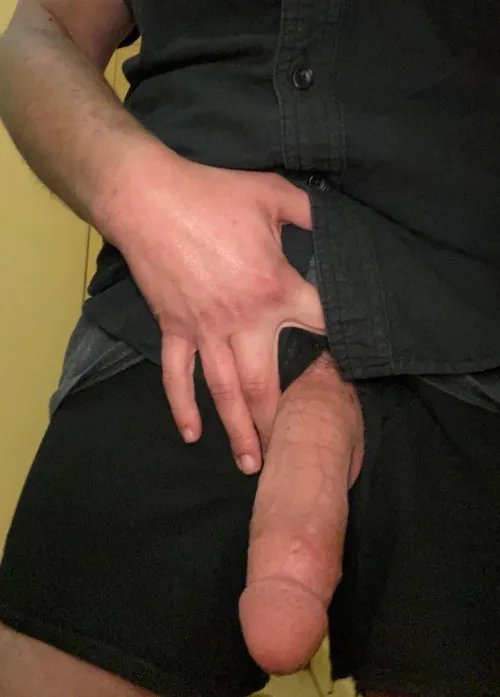 Borrrreed any of you girls want to help?